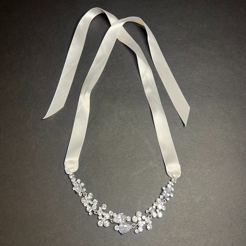 Rhinestone Crystal Silver-Plated Floral Cluster White Ribbon Tie Choker Necklace
